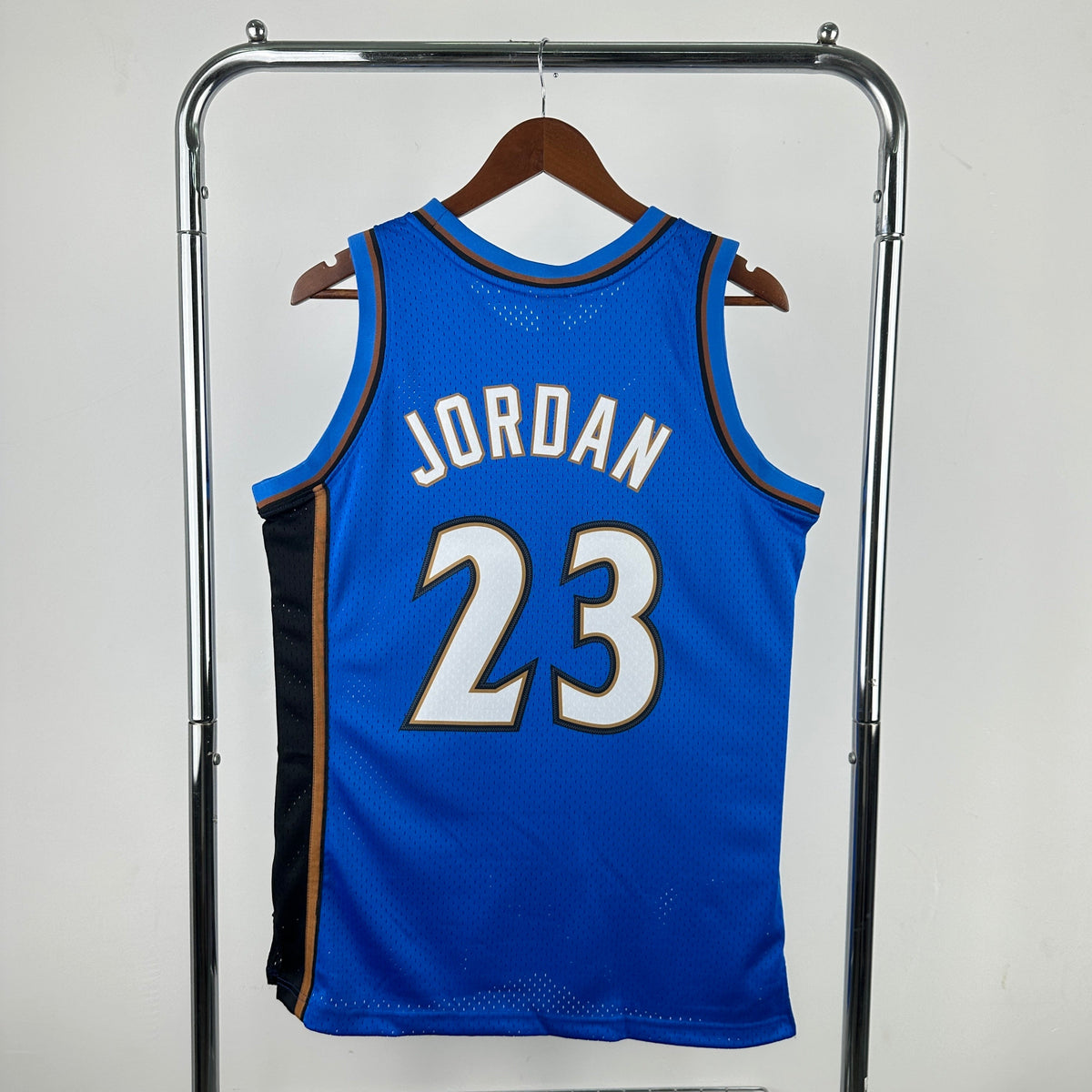 Washington Wizards Retro (2001) - Michael Jordan #23
