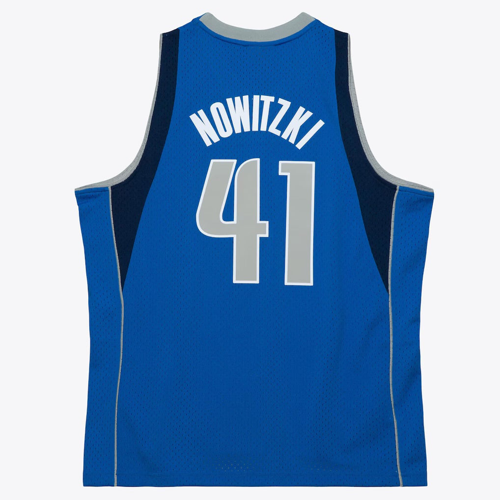 Dallas Mavericks Retro (2010) - Dirk Nowitzki #41
