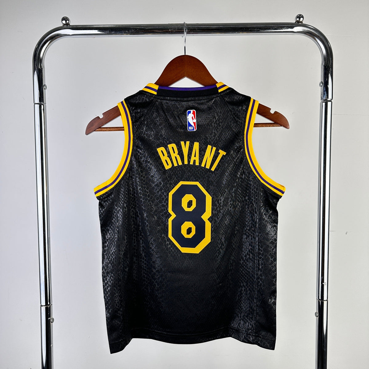 Los Angeles Lakers Black Mamba (Kids) - Kobe Bryant #8