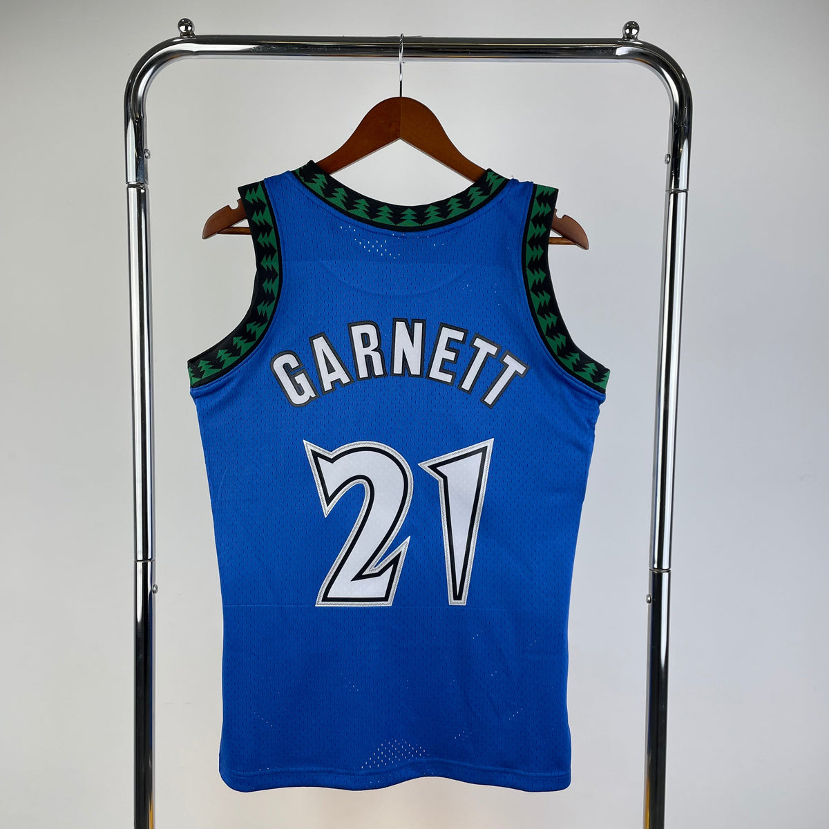 Minnesota Timberwolves Retro (2003) - Kevin Garnett #21