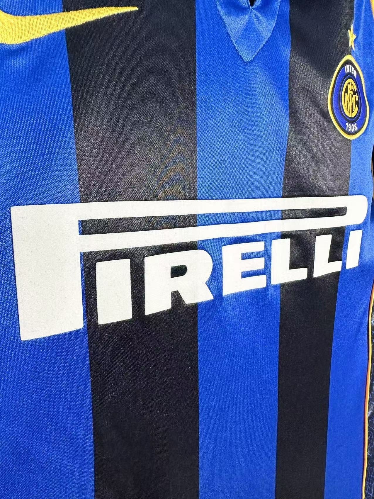 Man's Retro Jersey Internazionale Milano Team Home - 2001/02