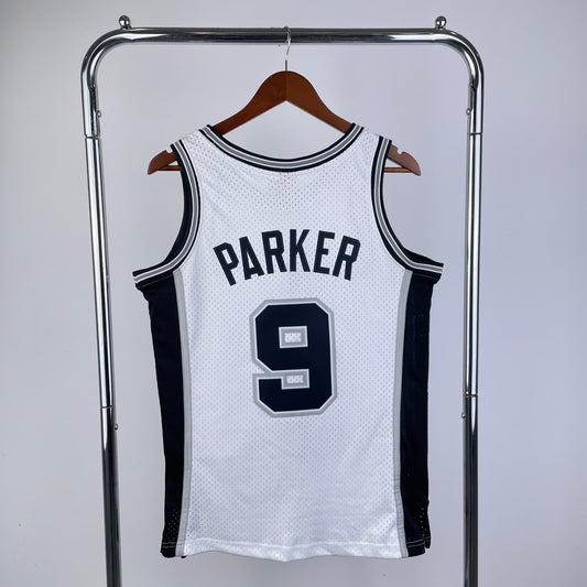 San Antonio Spurs 2002 Retro Jersey - Tony Parker #9 - Design 2