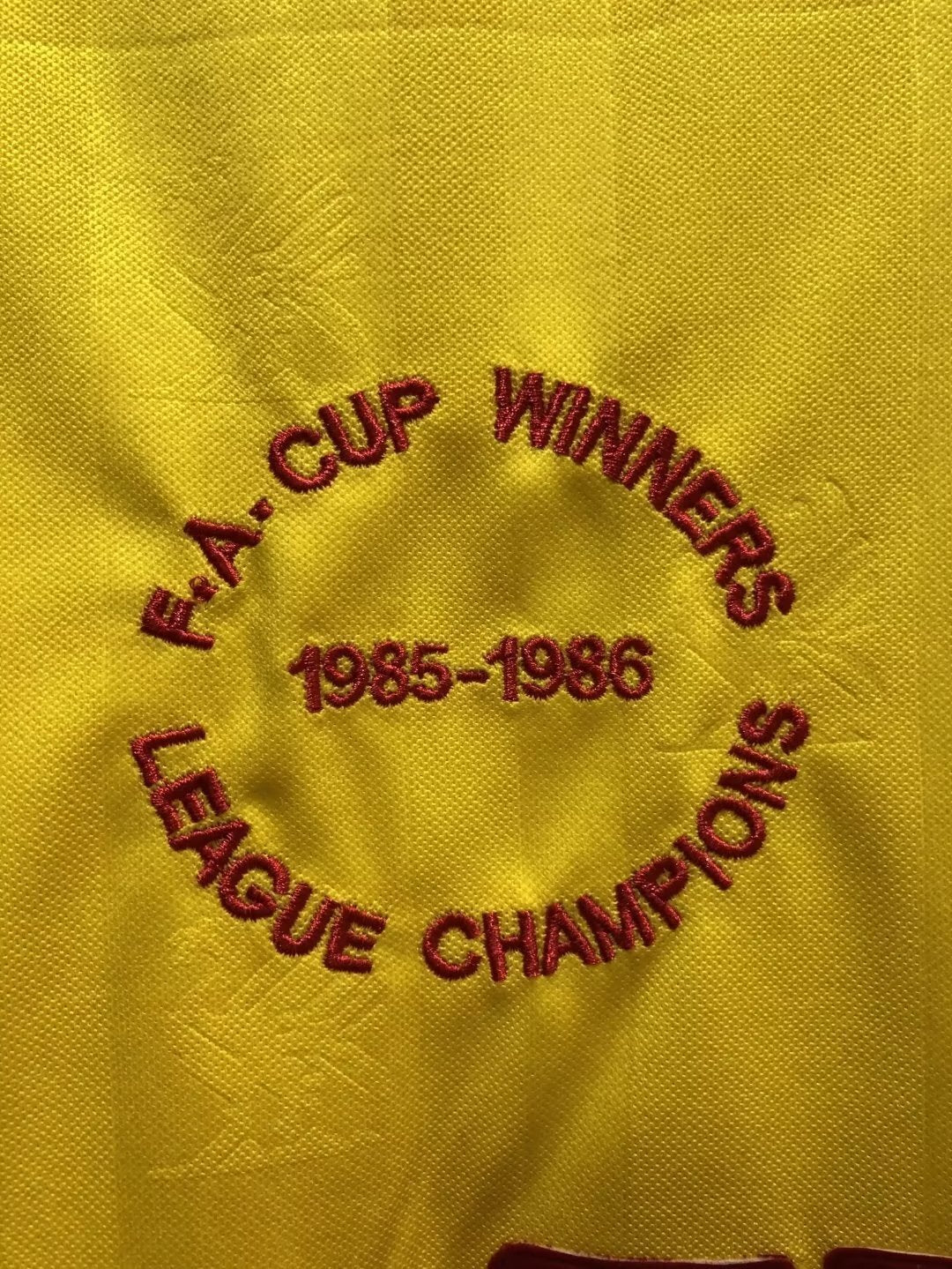 Man's Retro Jersey Liverpool Team - 1985/86