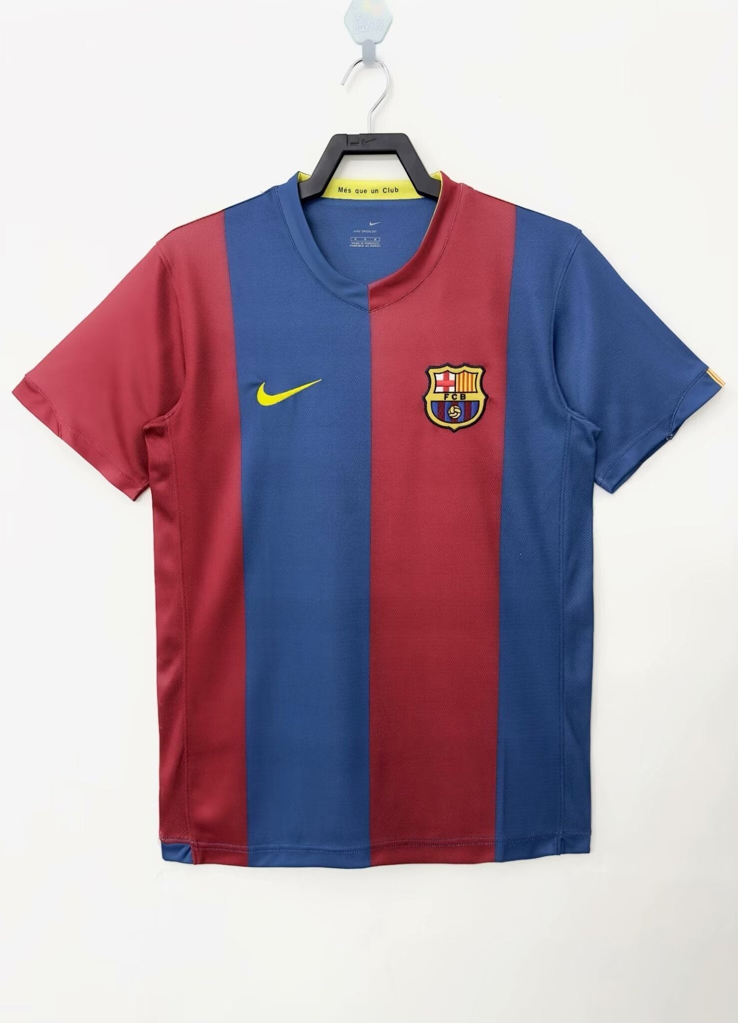 Man's Retro Jersey Barcelona Team - 2006/07