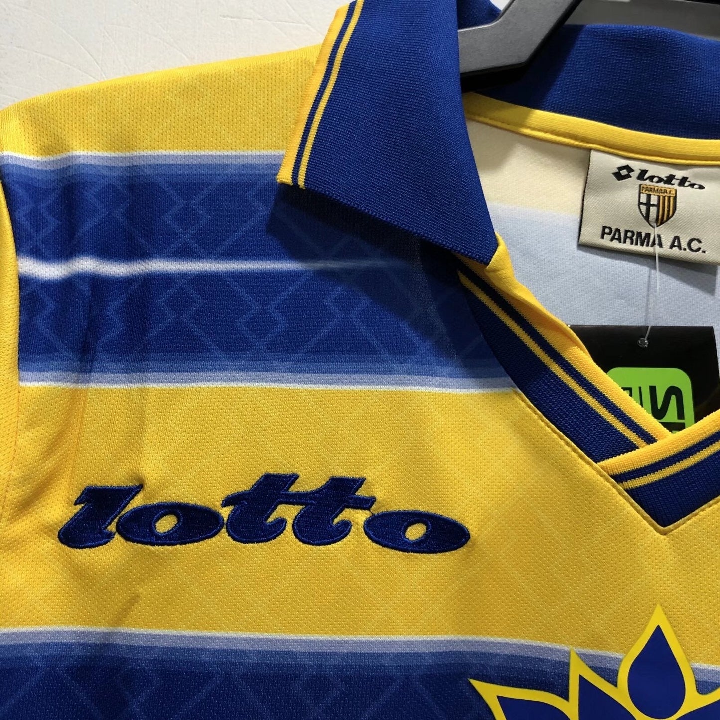 Man's Retro Jersey Parma Calcio Team Home - 1998/99