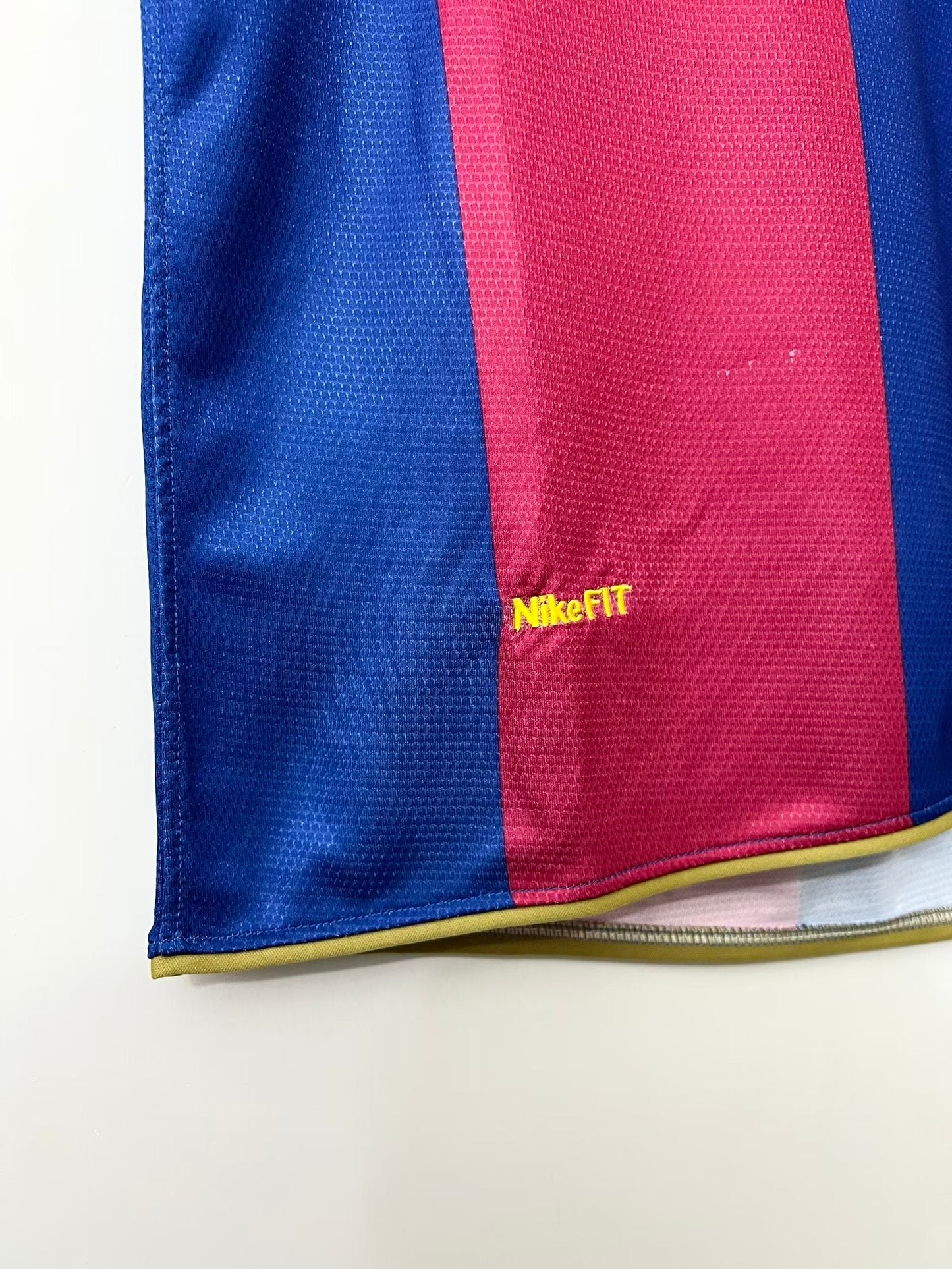 Man's Retro Jersey Barcelona Team - 2007/08