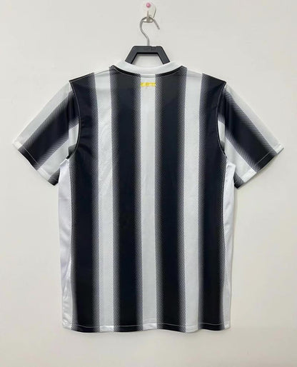 Man's Retro Jersey Juventus Team Home - 2011/12