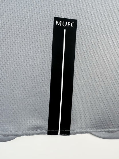 Man's Retro Long Sleeve Manchester United Team Grey GK - 2007/08