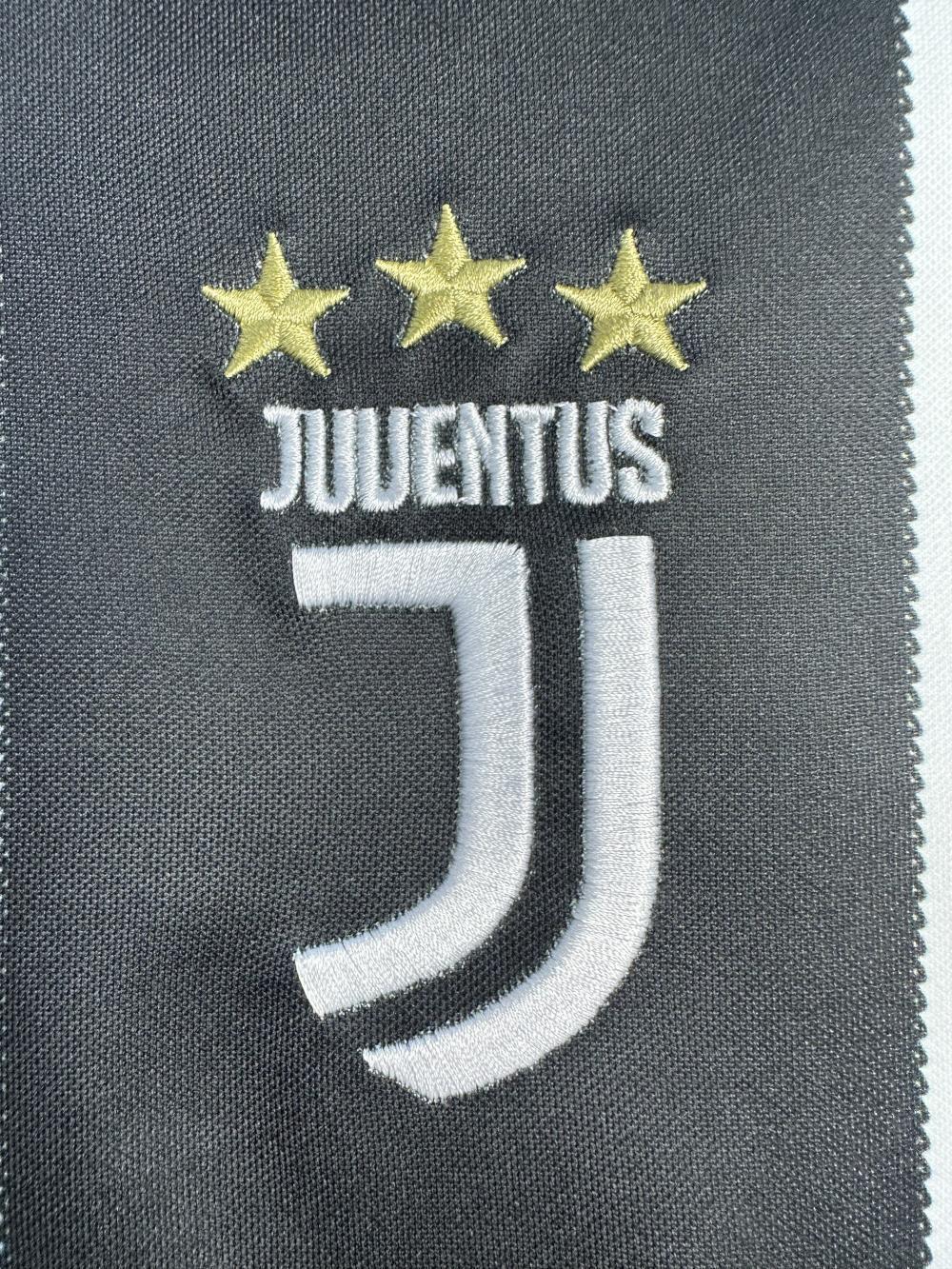Man's Retro Jersey Juventus Team Home - 2018/19