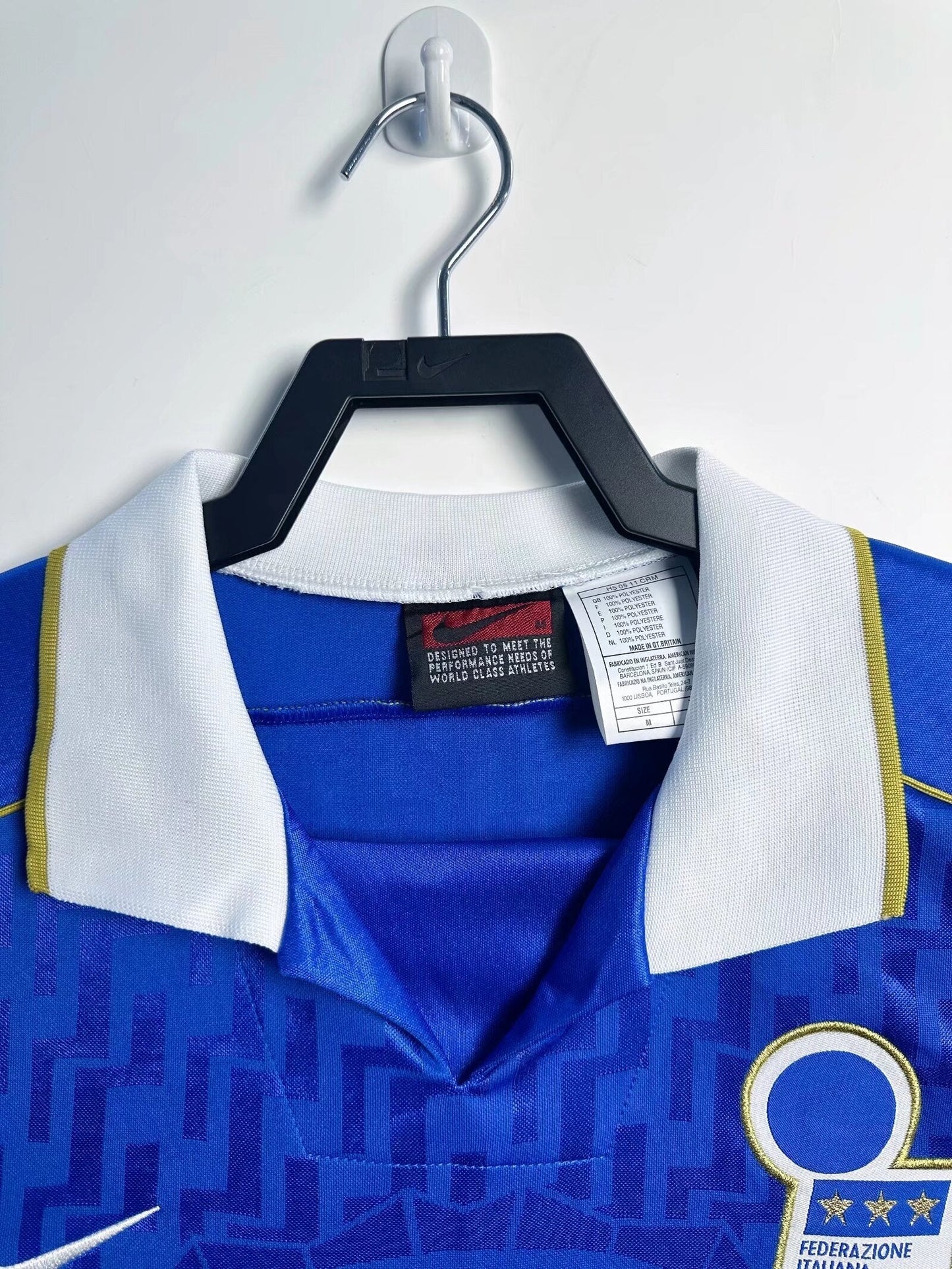 Man's Retro Jersey Italy National Team Home -1995