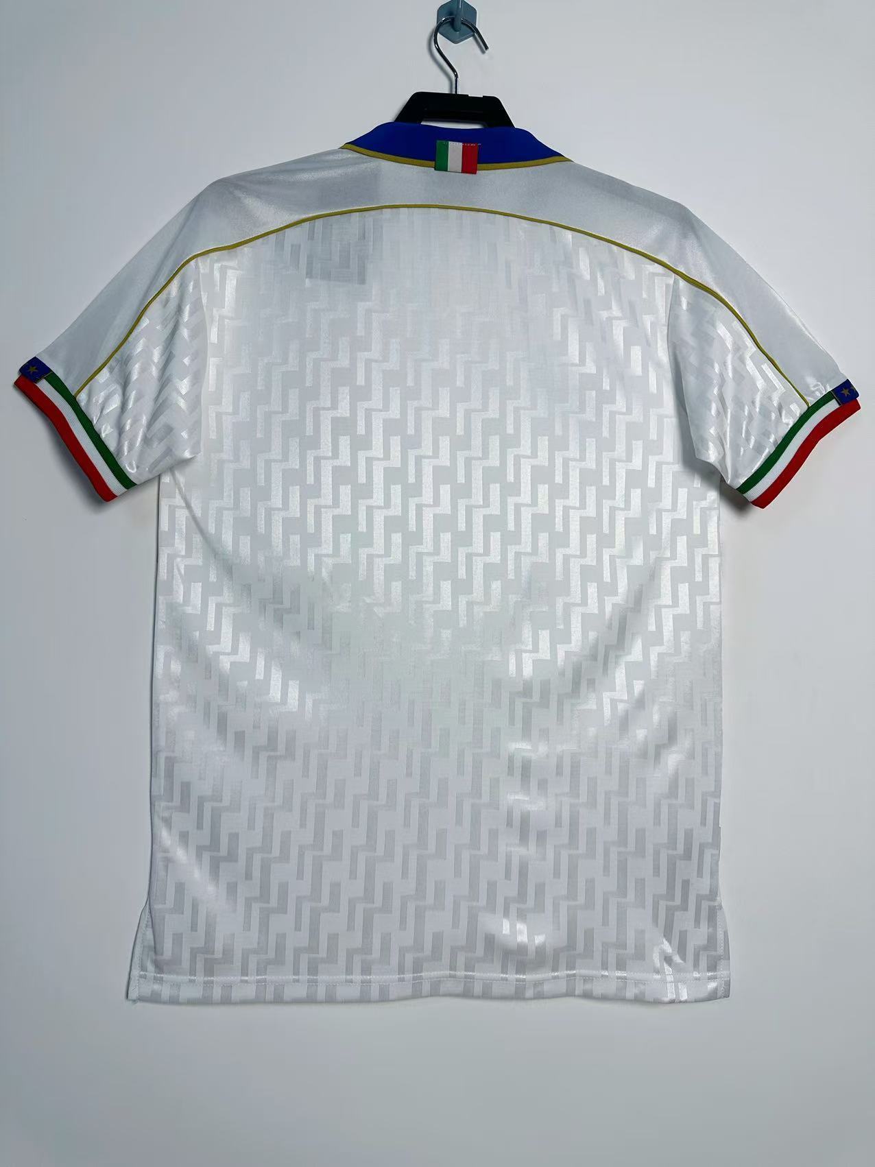 Man's Retro Jersey Italy National Team Away -1995