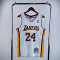 Los Angeles Lakers Retro (2009) - Kobe Bryant #24