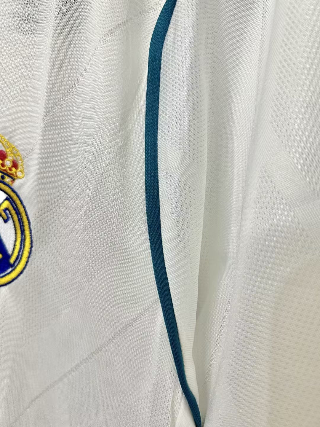 Man's Retro Jersey Real Madrid Team - 2017/18
