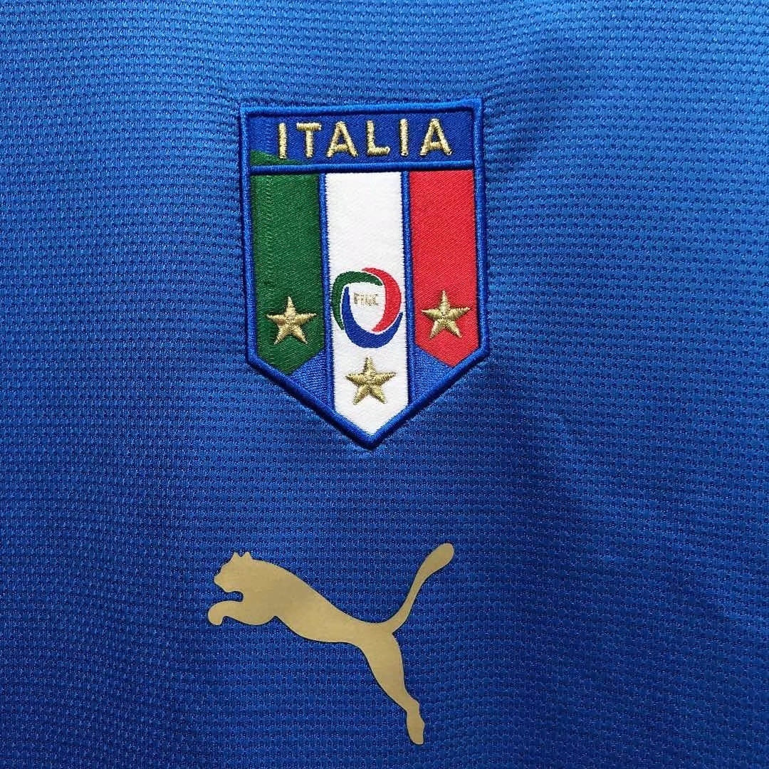 Man's Retro Jersey Italy National Team Home - 2006
