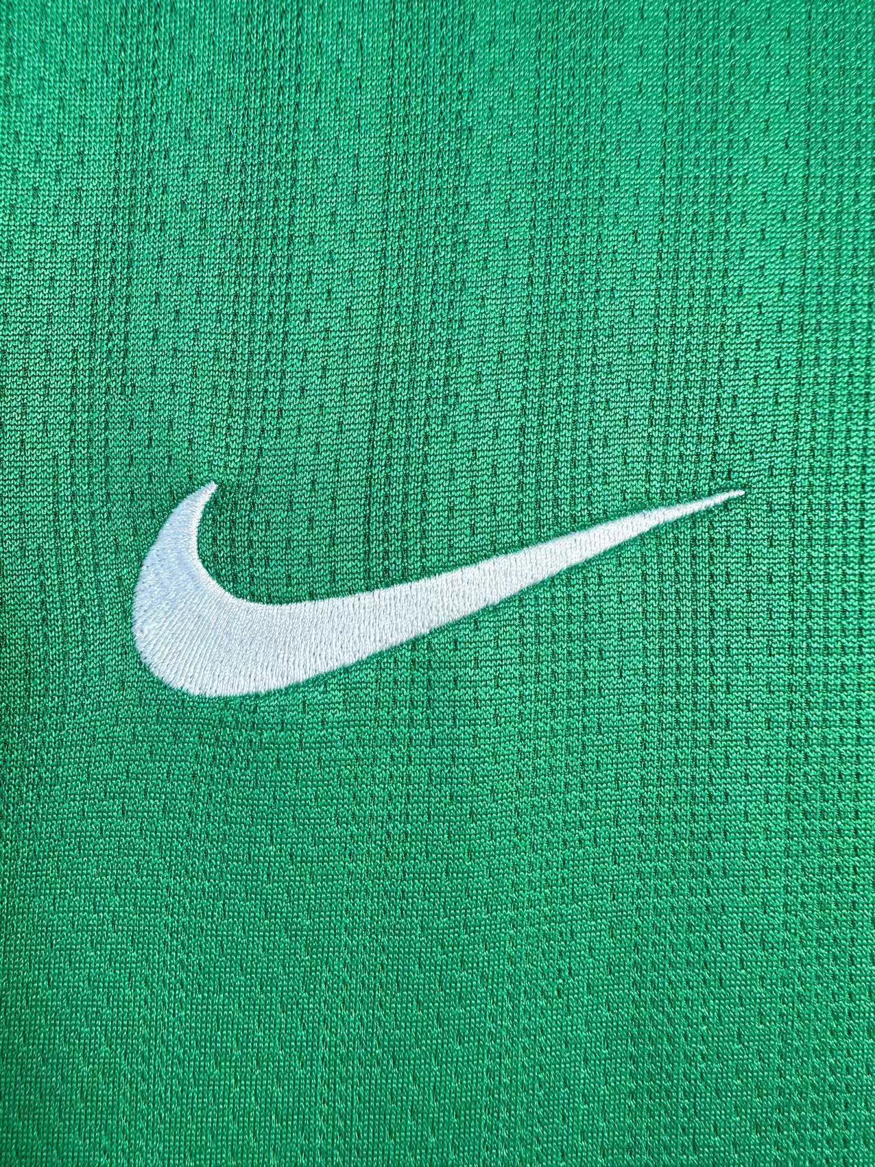 Man's Retro Long Sleeve Manchester United Team Green GK - 2007/08