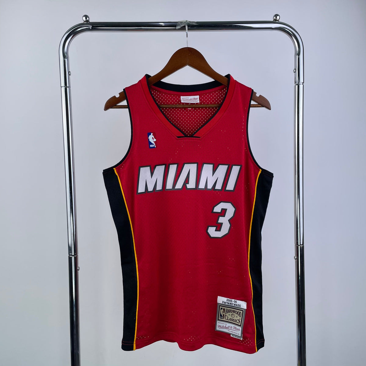 Miami Heat Retro (2005) - Dwyane Wade #3