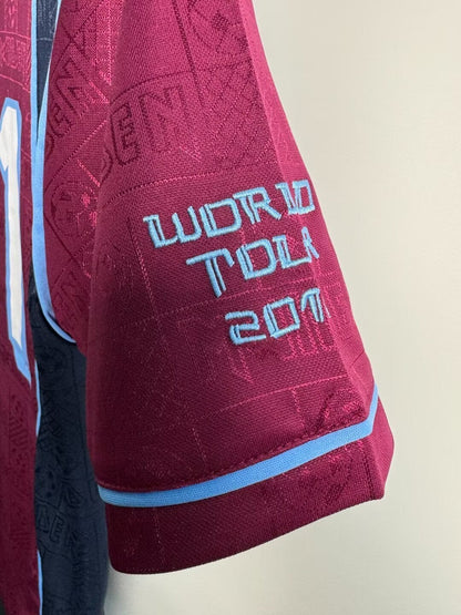 Man's Retro Jersey West Ham Team - 2011