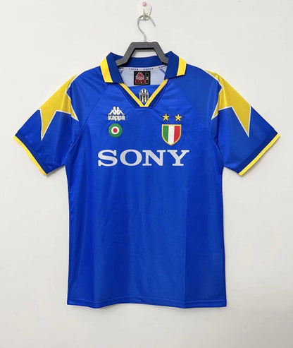 Man's Retro Jersey Juventus Team - 1995/96