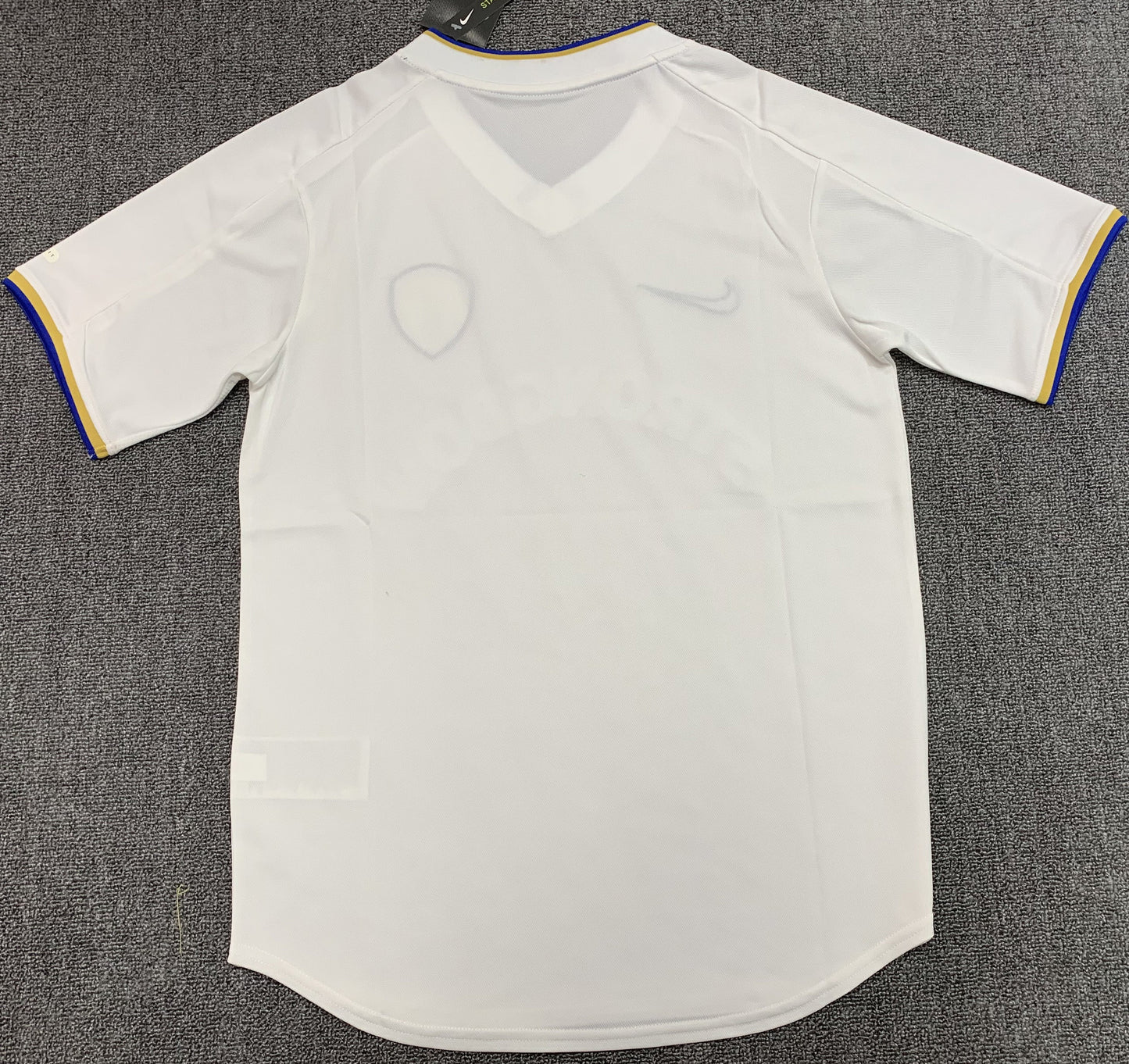 Man's Retro Jersey Leeds United Team Home - 2000/01