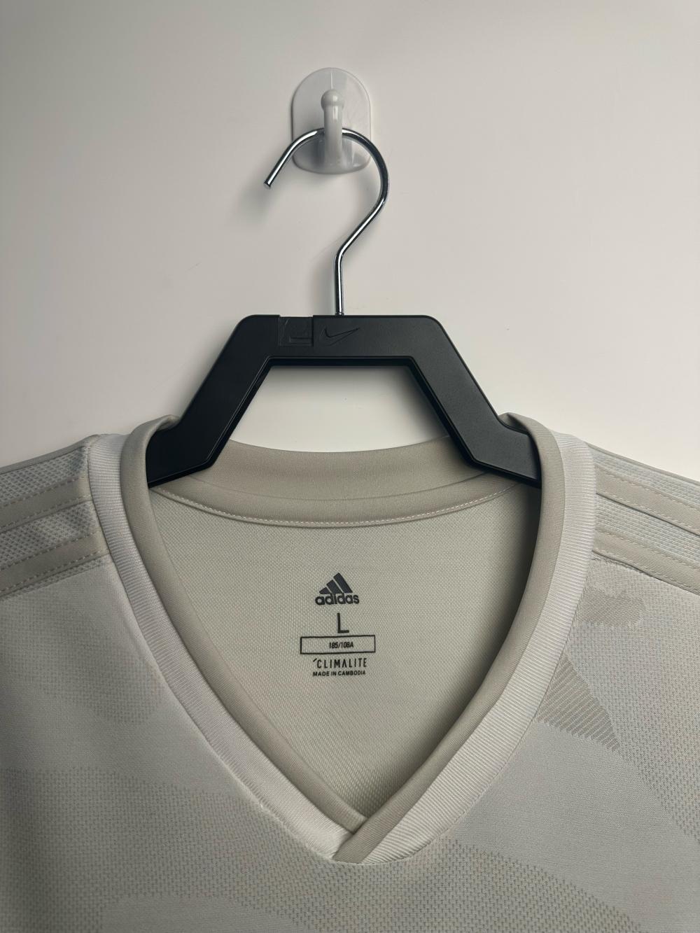 Man's Retro Jersey Juventus Team - 2019/20
