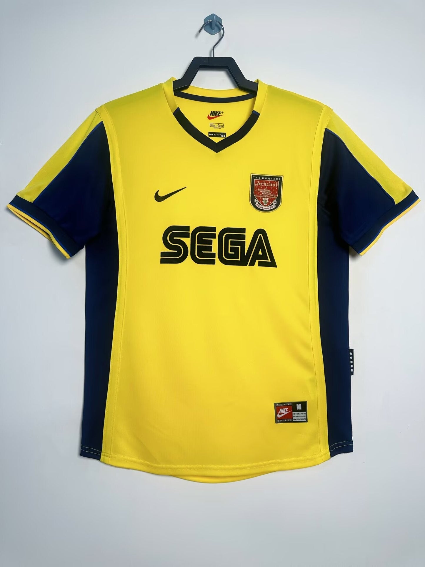 Man's Retro Jersey Arsenal Team Away - 2000/01