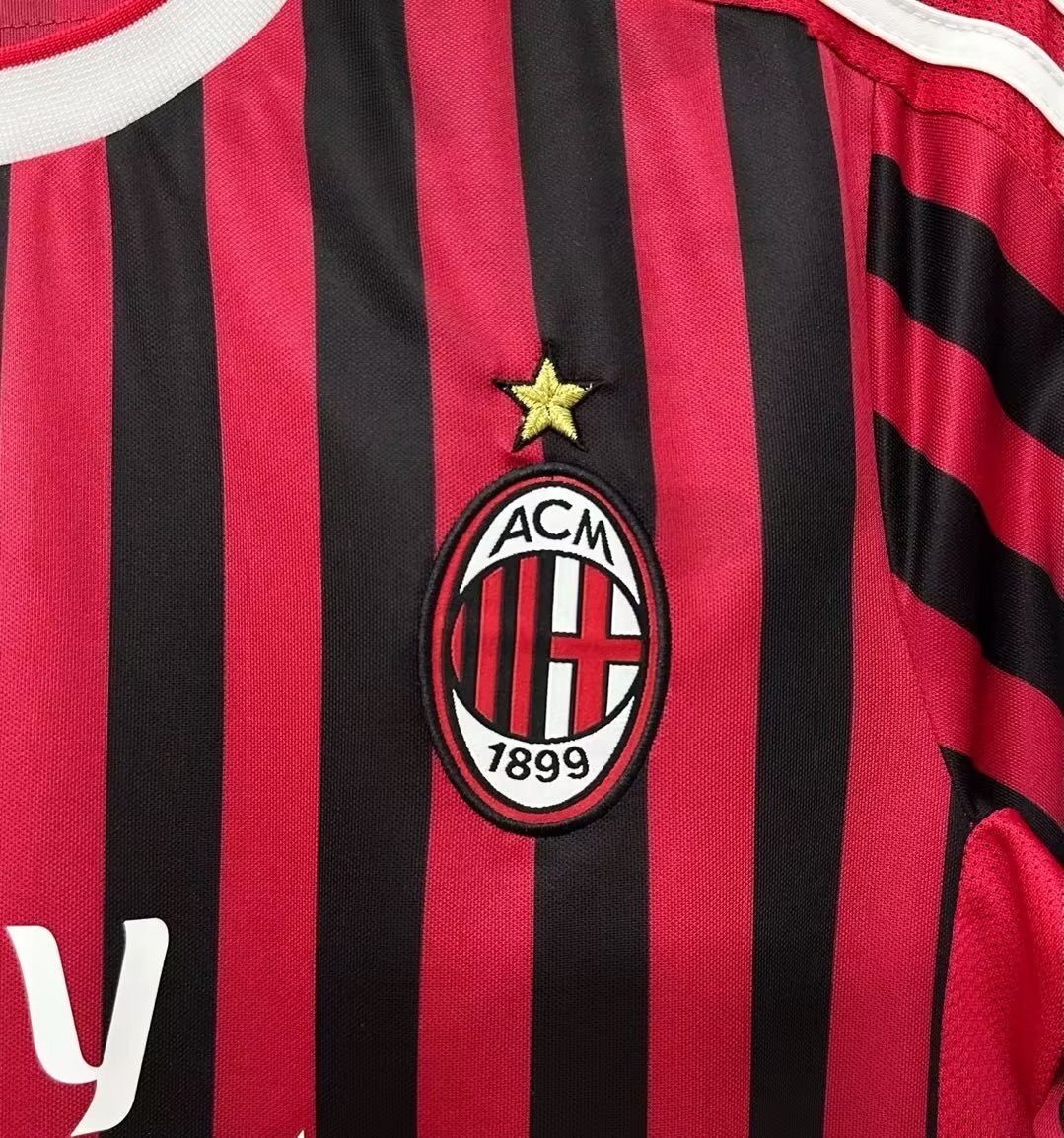 Man's Retro Jersey Milan Team - 2011/12
