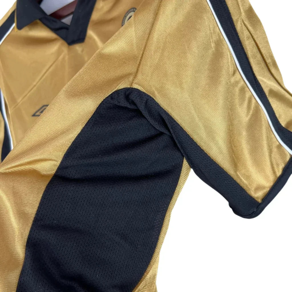 Retro Jersey Manchester United 100 Years - 2001/2002