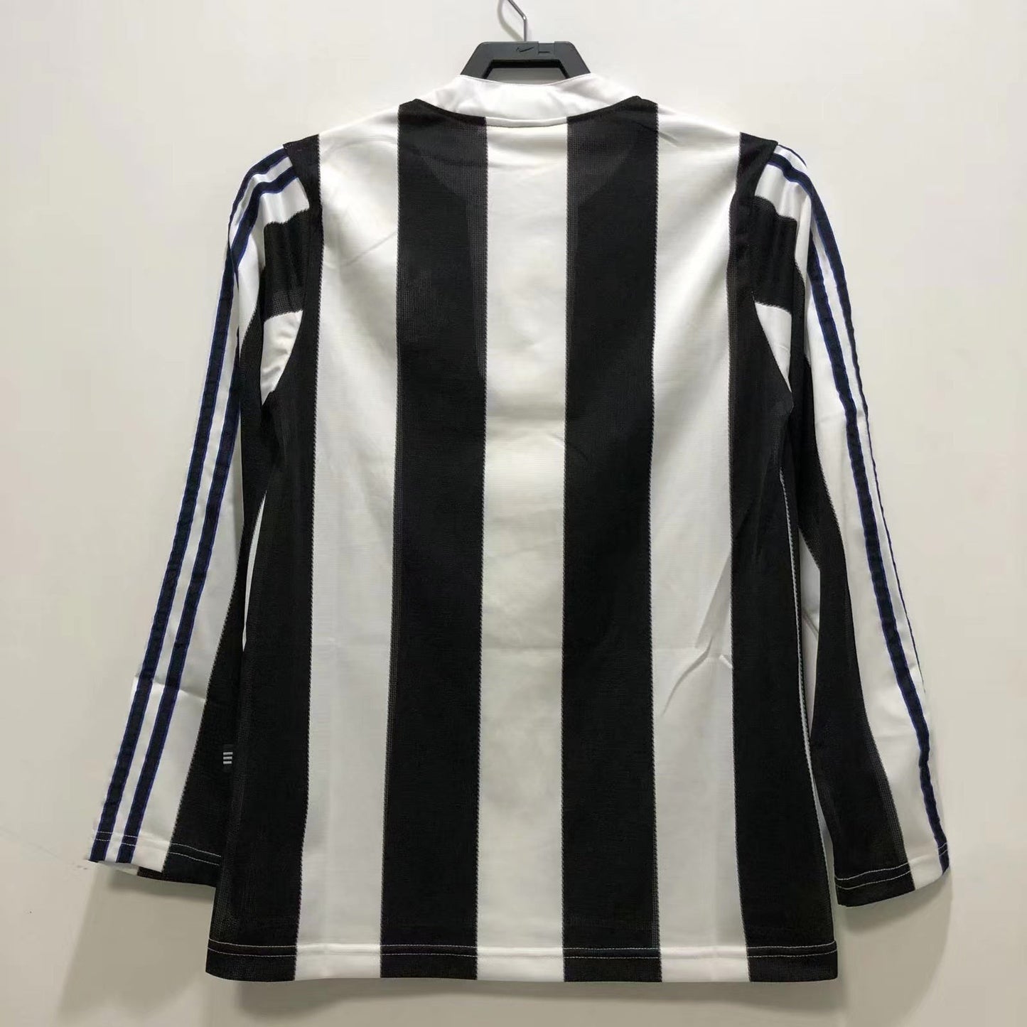 Man's Retro Long Sleeve Newcastle Team - 1995/97