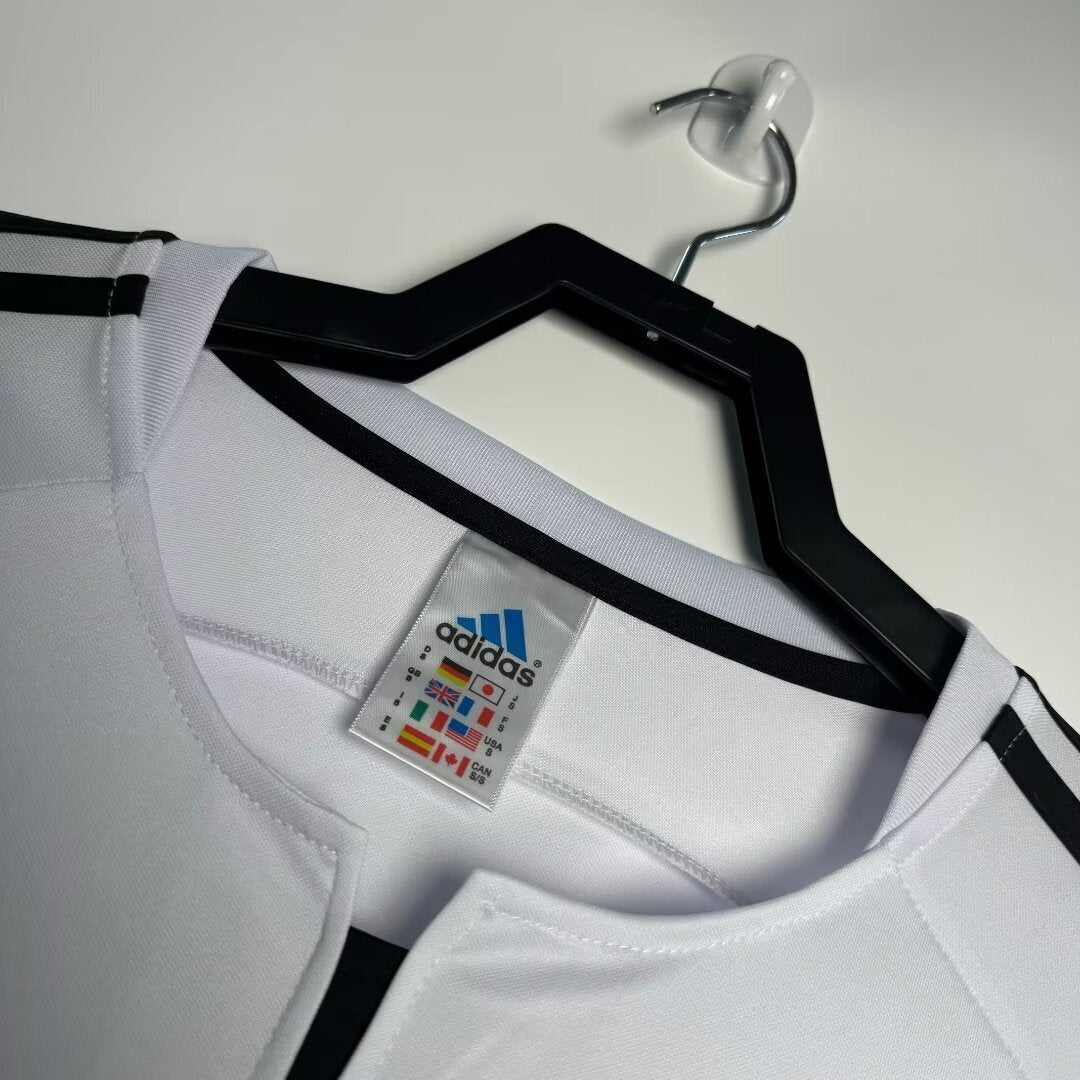 Man's Retro Jersey Real Madrid Team Home - 2003/2004