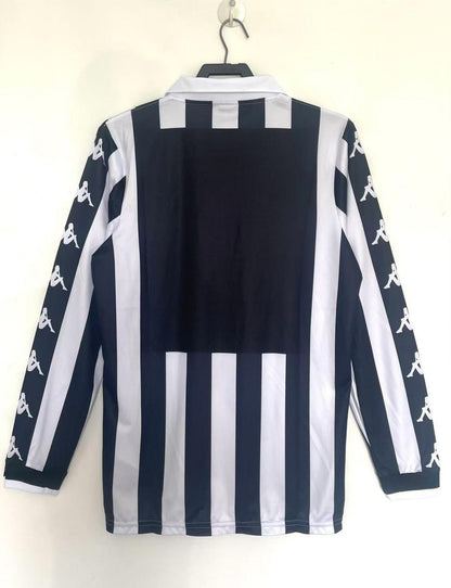 Man's Retro Long Sleeve Juventus Team Home - 1999/00