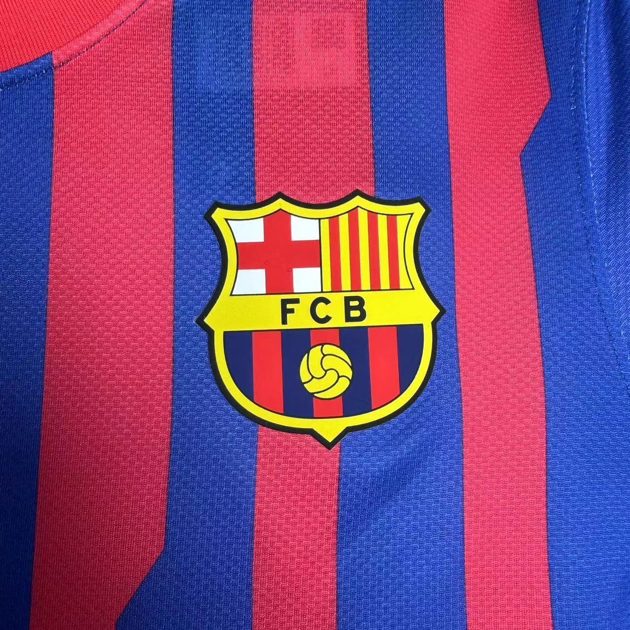 Man's Retro Jersey Barcelona Team Home - 2011/2012