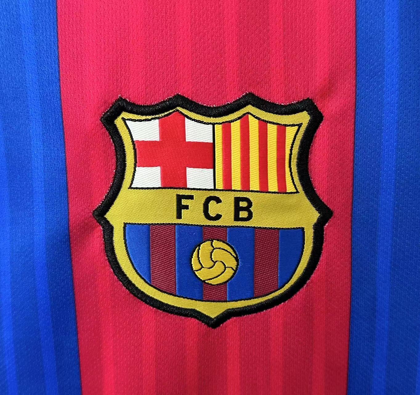 Man's Retro Long Sleeve Barcelona Team - 2016/17