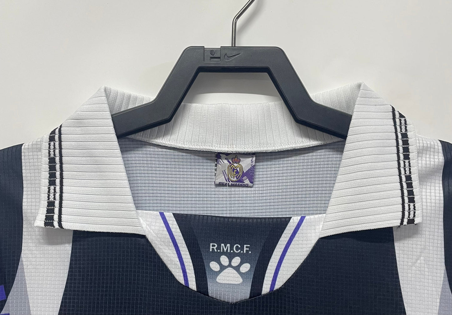 Man's Retro Jersey Real Madrid Team - 1997/1998