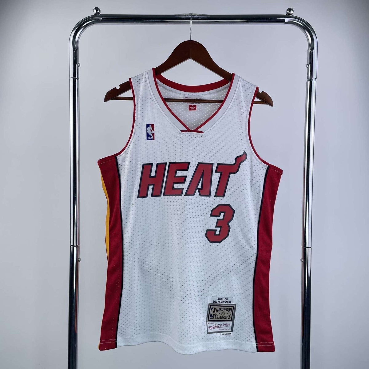Miami Heat Retro (2005) - Dwyane Wade #3
