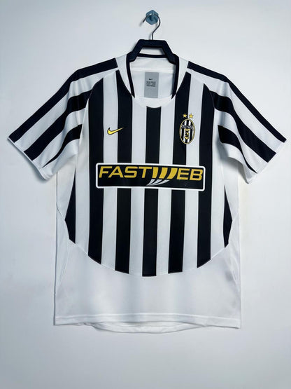Man's Retro Jersey Juventus Team Home - 2003/04