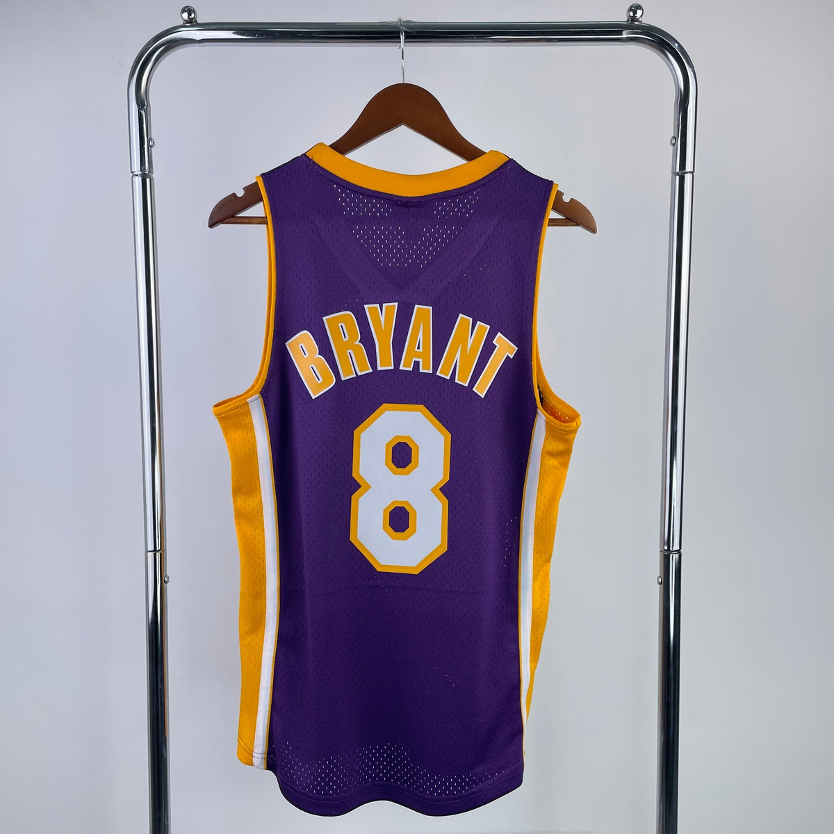 Los Angeles Lakers Retro (2000) - Kobe Bryant #8