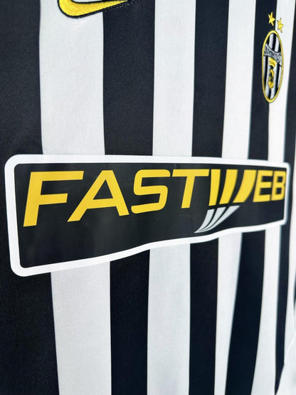 Man's Retro Jersey Juventus Team Home - 2003/04