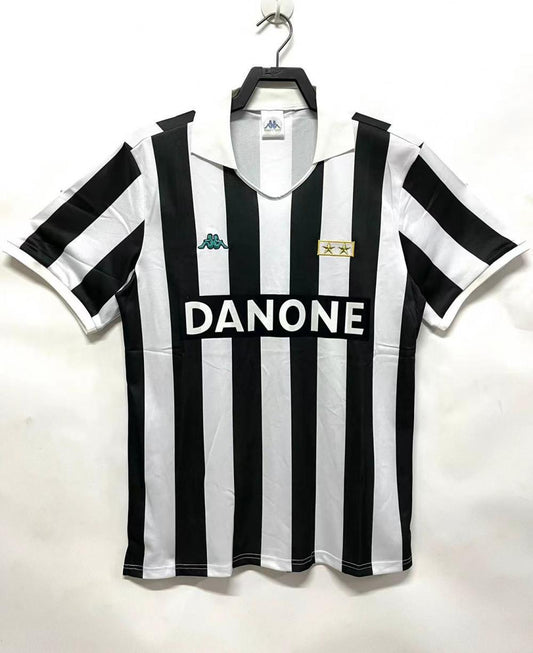Man's Retro Jersey Juventus Team Home - 1992/94