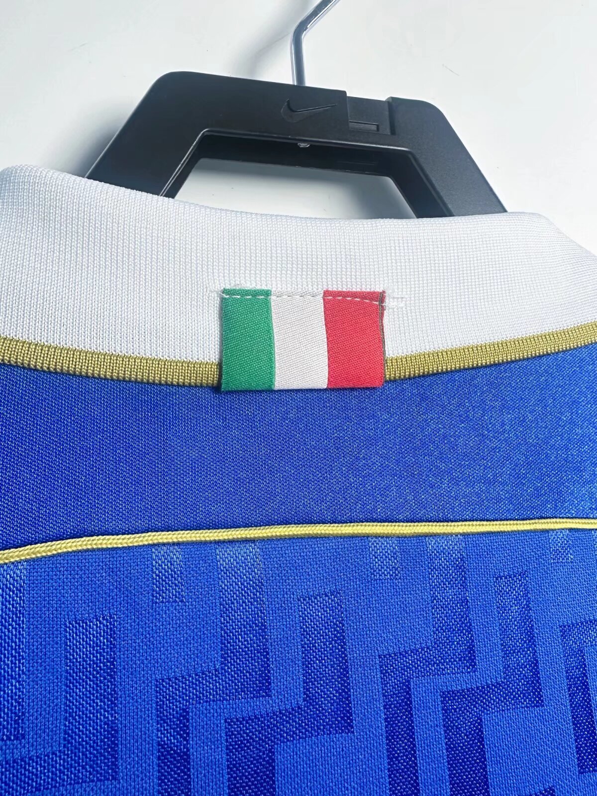 Man's Retro Jersey Italy National Team Home -1995