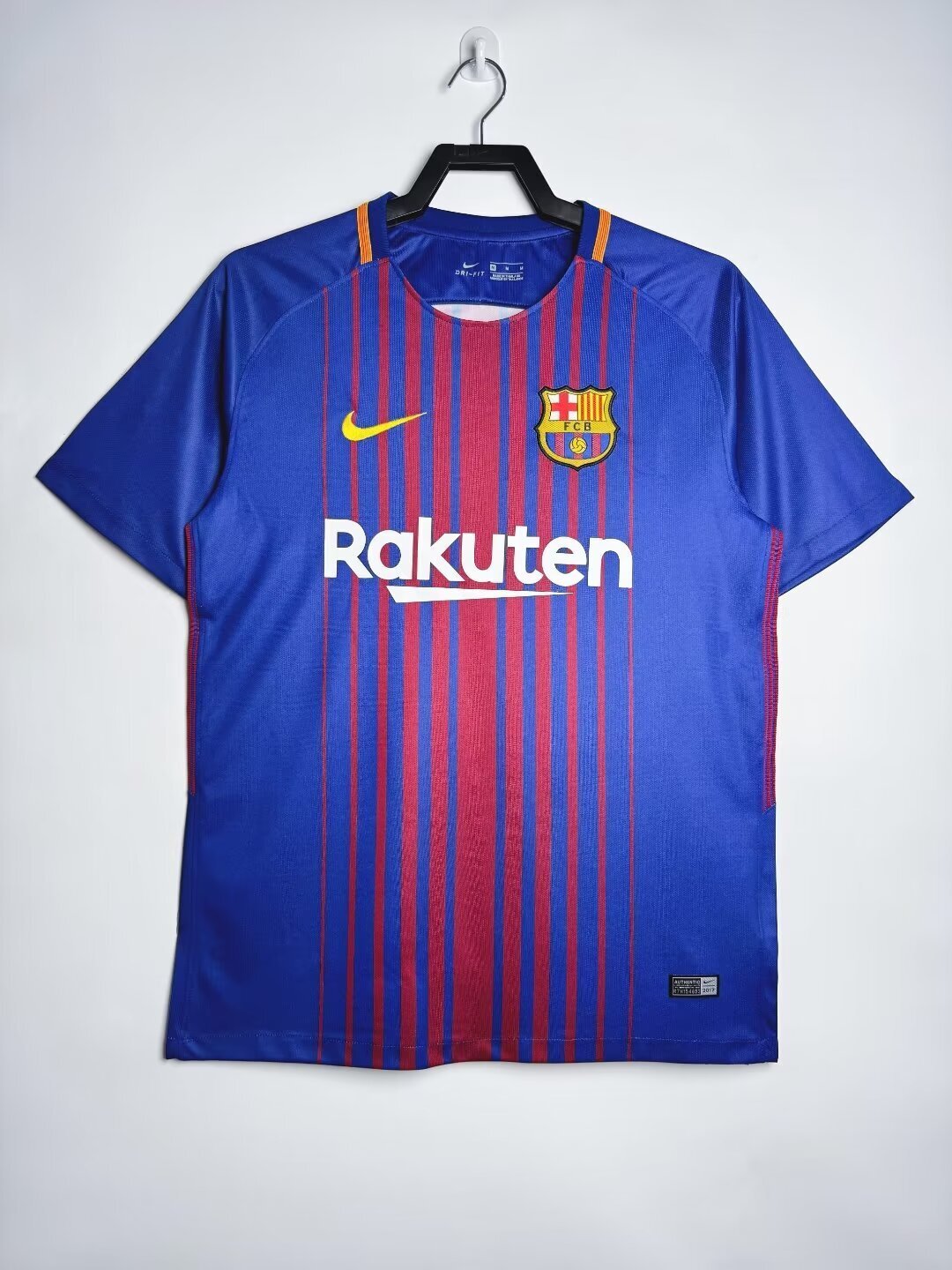 Man's Retro Jersey Barcelona Team Home - 2017/2018