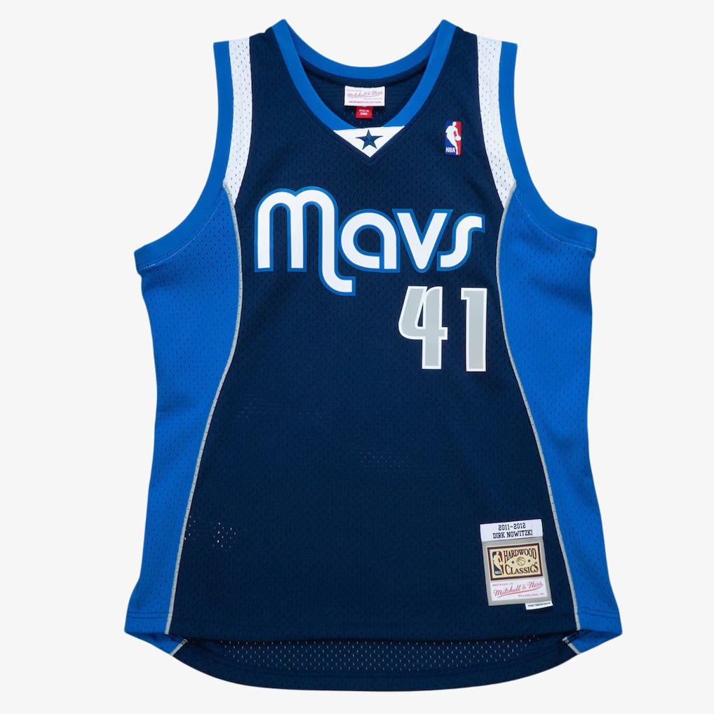 Dallas Mavericks Retro (2011) - Dirk Nowitzki #41