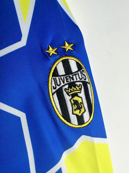 Man's Retro Long Sleeve Juventus Team Away - 1997/99