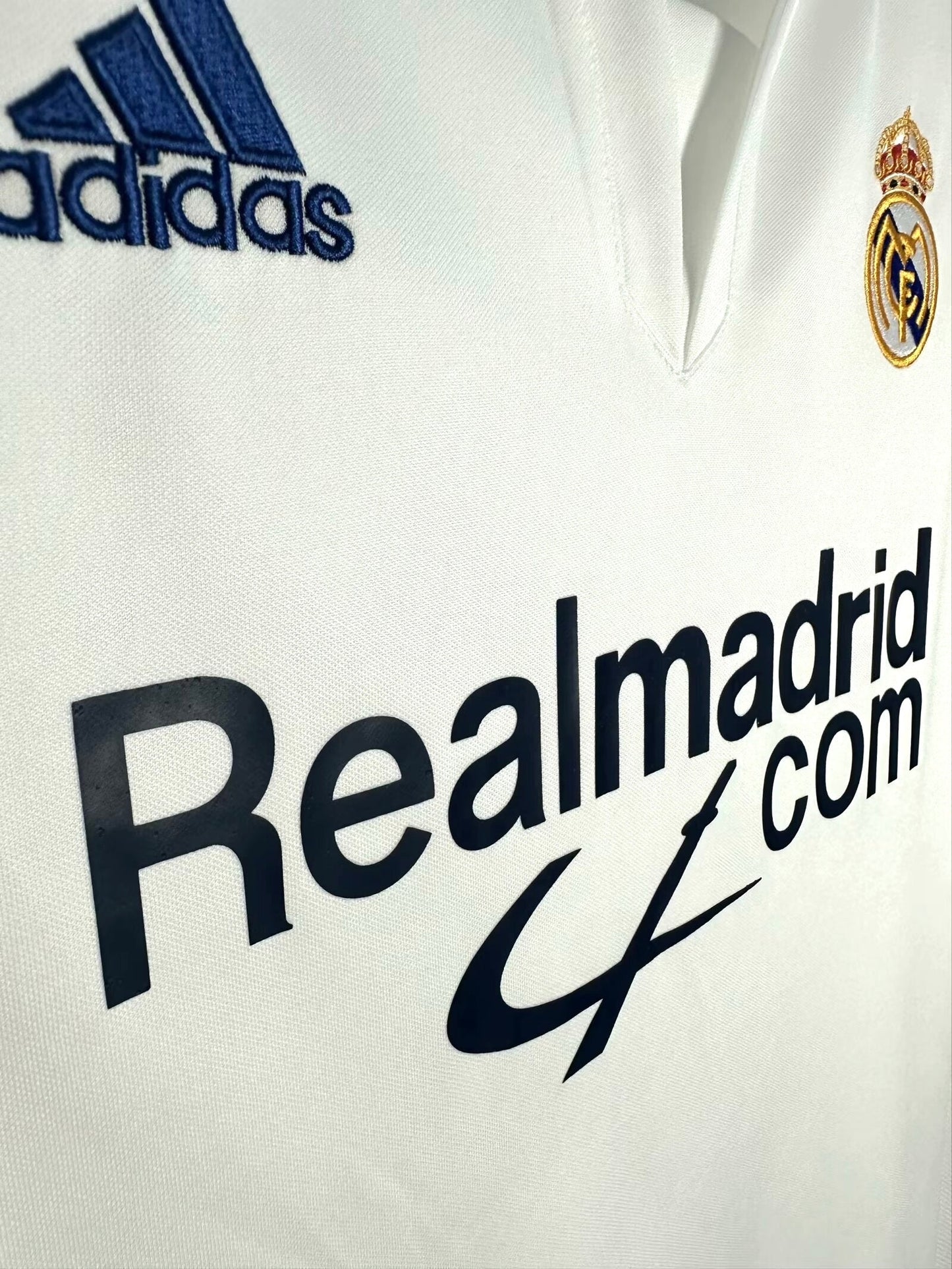 Man's Retro Jersey Real Madrid Team - 2001/2002
