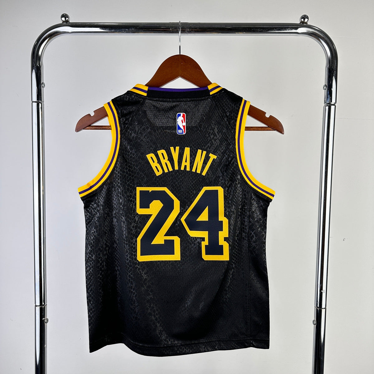 Los Angeles Lakers Black Mamba (Kids) - Kobe Bryant #24