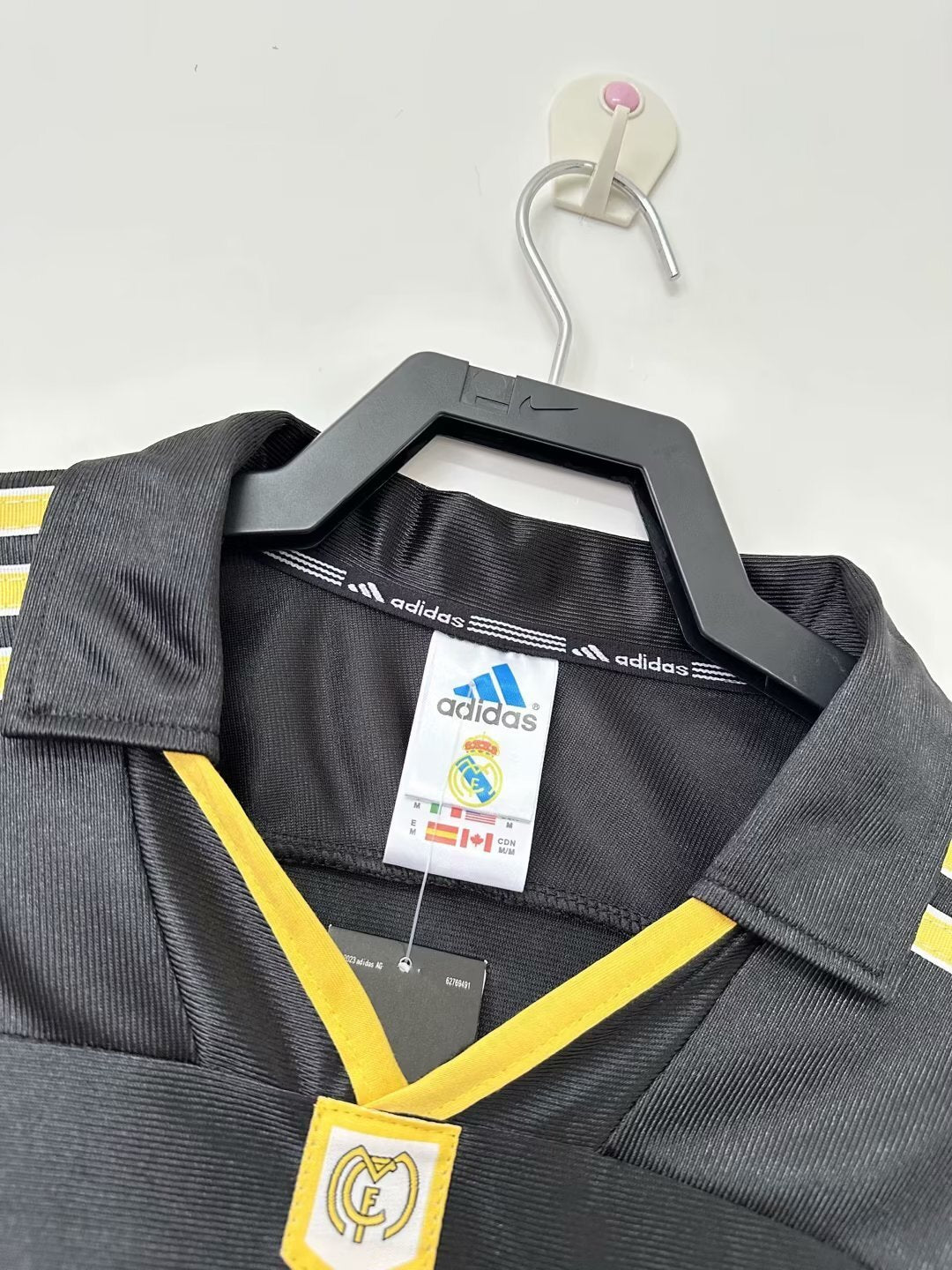 Man's Retro Jersey Real Madrid Team - 1999/01