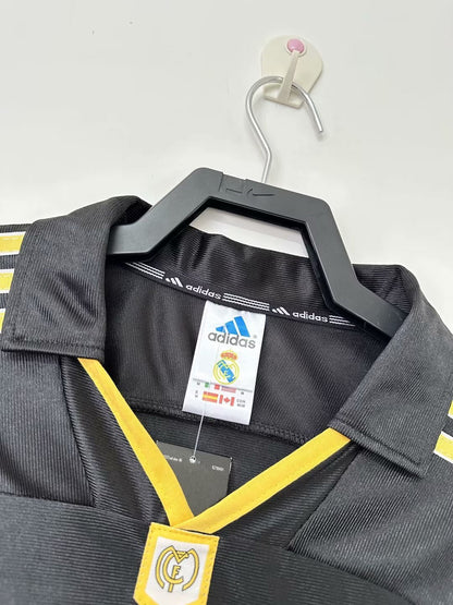Man's Retro Jersey Real Madrid Team - 1999/01