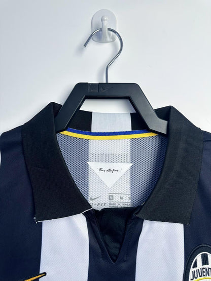 Man's Retro Jersey Juventus Team Home - 2014/15