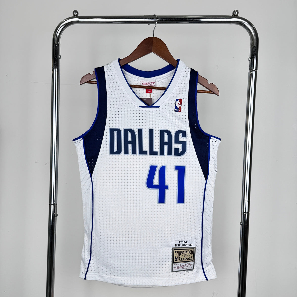 Dallas Mavericks Retro (2010) - Dirk Nowitzki #41