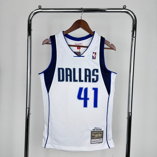 Dallas Mavericks 2010 Retro Jersey - Dirk Nowitzki #41 - Design 1