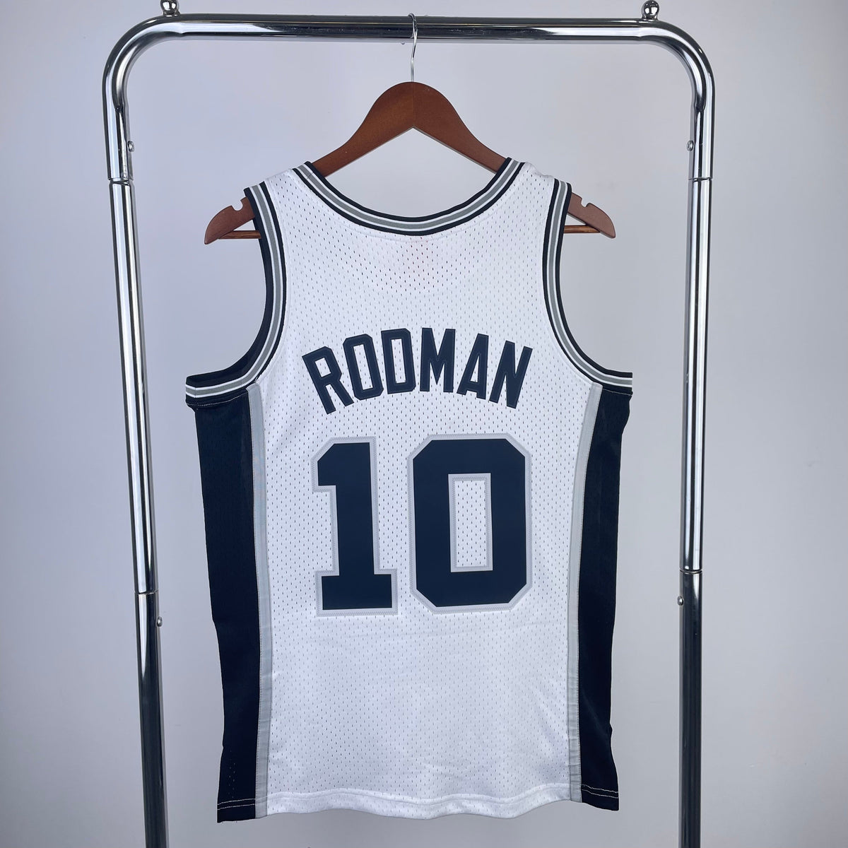 San Antonio Spurs Retro (1993) - Dennis Rodman #10